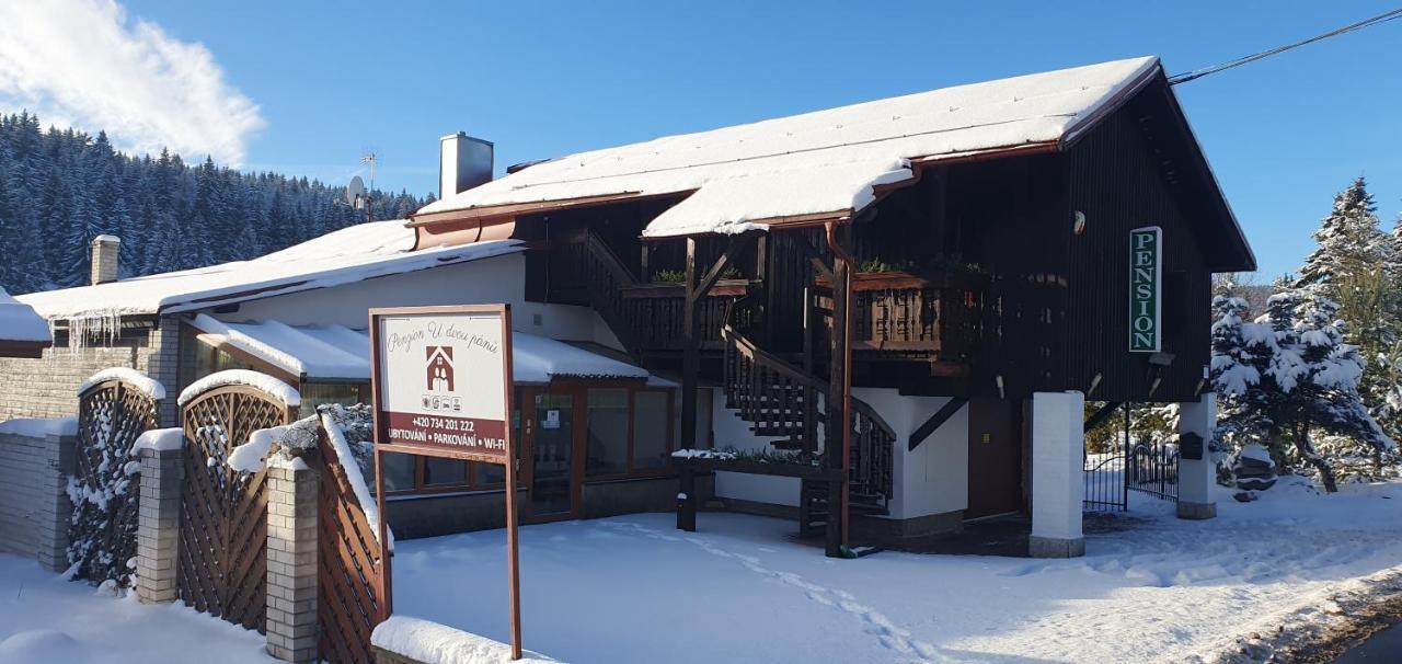 Penzion U Dvou Panu Pernink Exteriör bild
